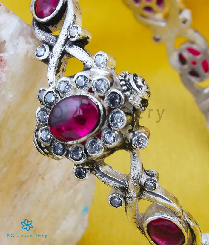 The Akriti Silver Kemp Bracelet RedOxidisedSize22242628 Silversmith Bracelets